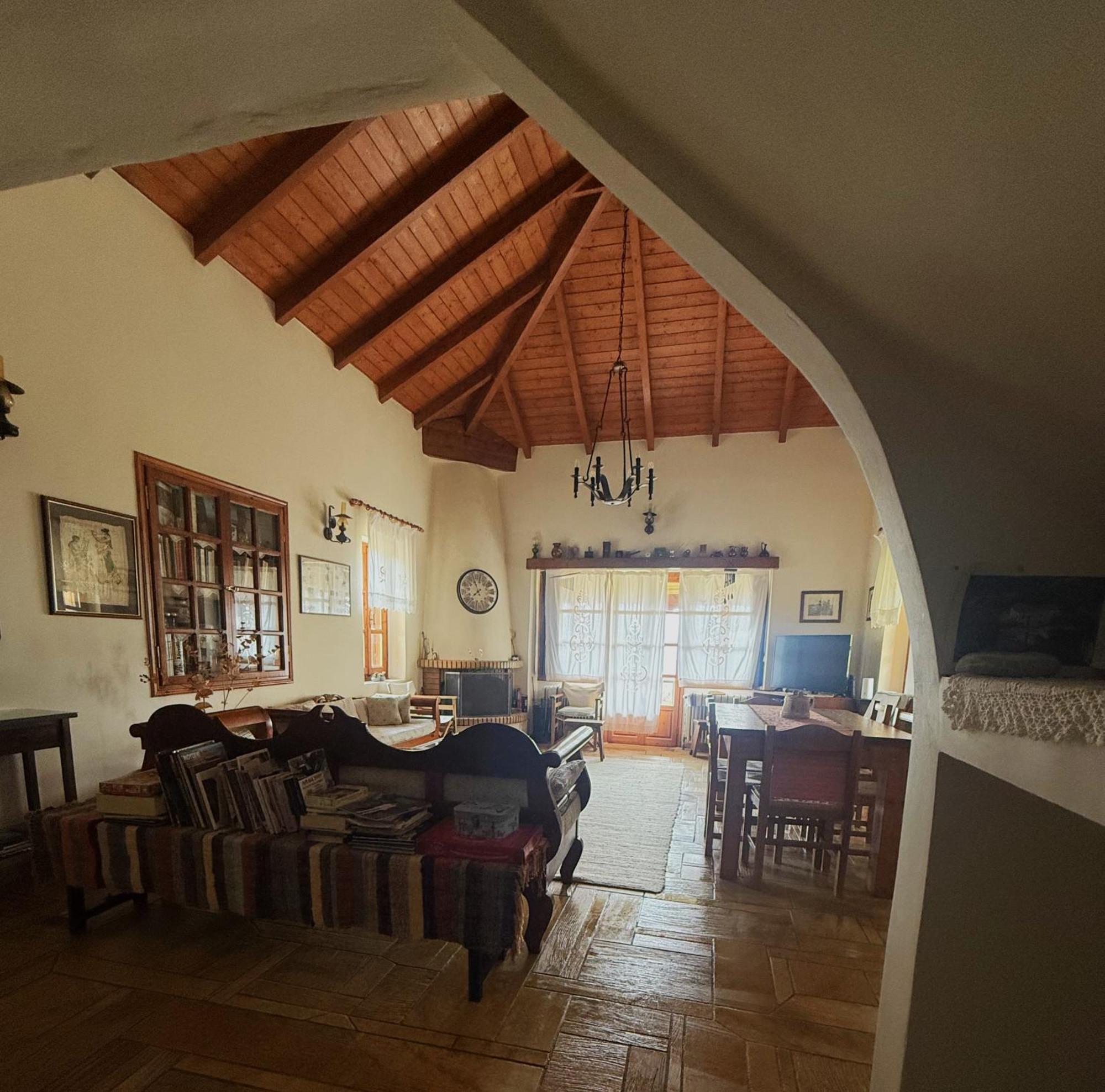 Arcadianis Lakeview Villa At Psari Arkadias Psárion المظهر الخارجي الصورة